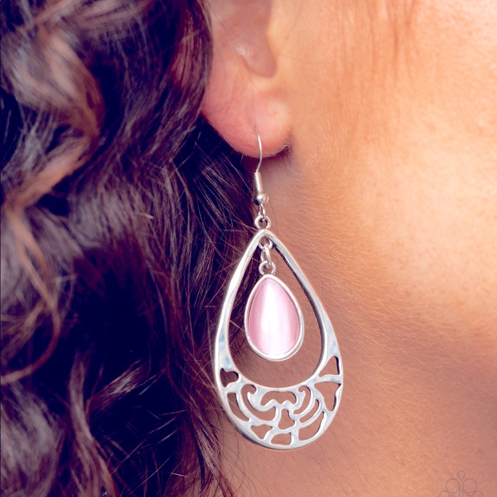 2 sets of earrings
